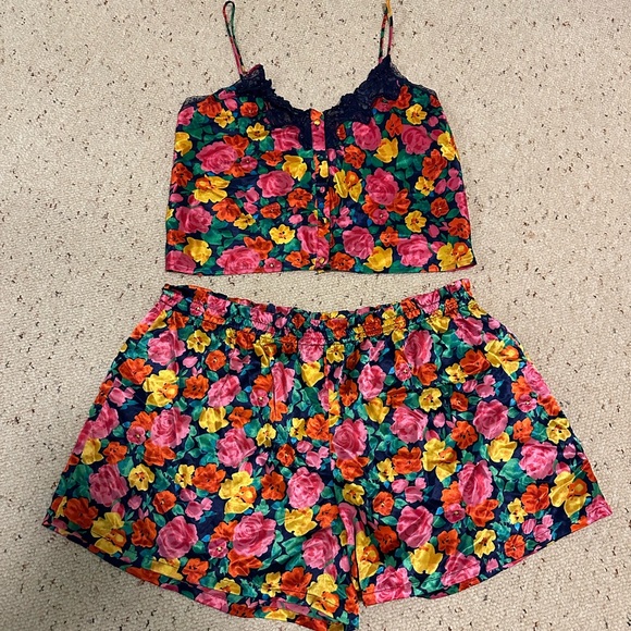 Victoria's Secret Other - vintage 1980s gold tag victoria's secret lace and silk floral pajama set